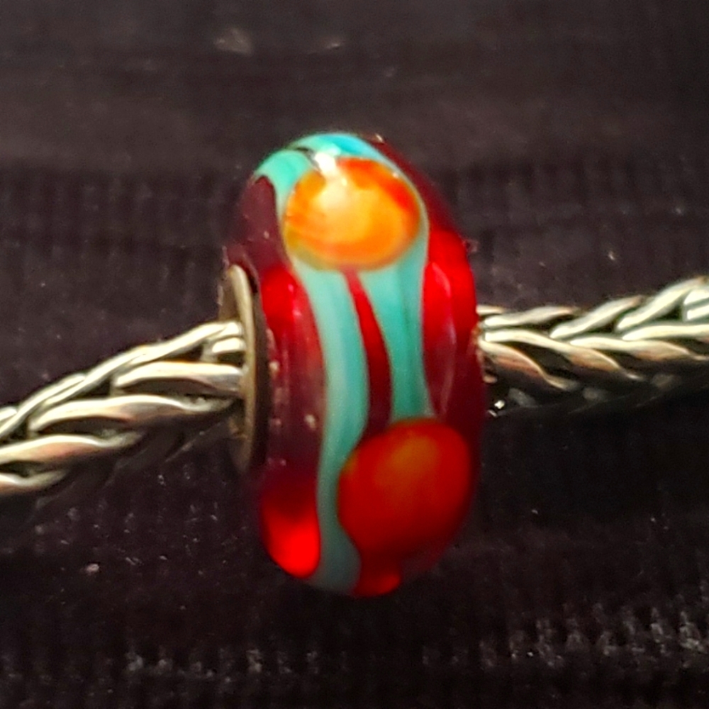 RETIRED Trollbeads Red China, gold, turquoise troll bead